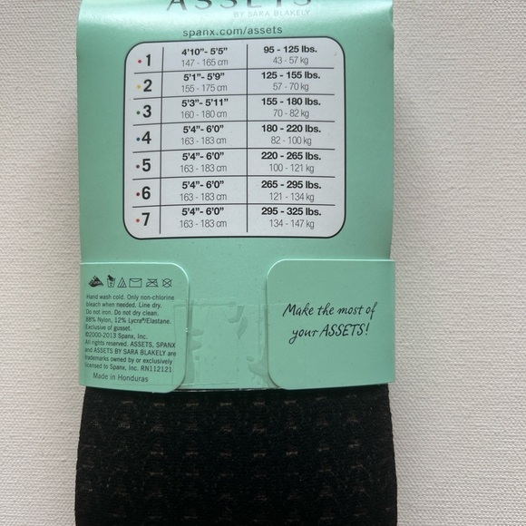 SPANX Assets Shaping Tights Textured Wish Bone Black Size 2 Flattens Smoothes🔥🔥 - Picture 3 of 3